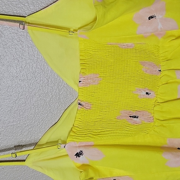 Zara Yellow Pink Floral Smocked Back Cropped Tank - Size XL - Picture 4 of 5